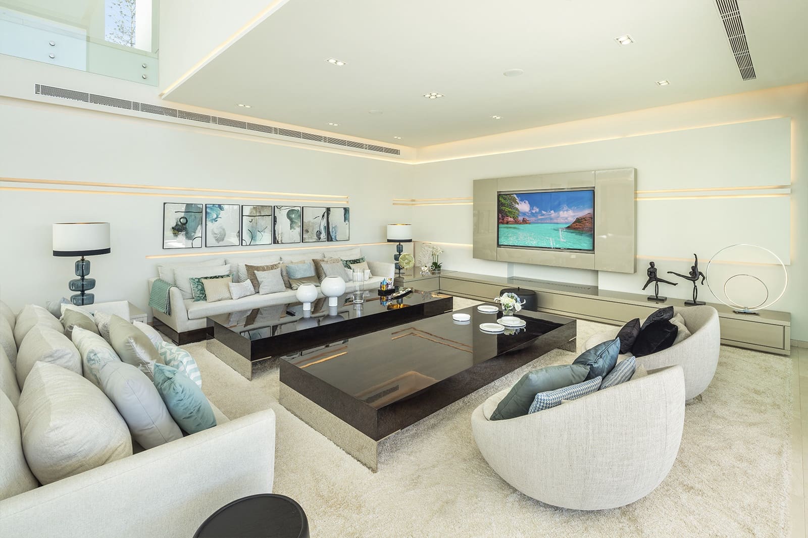 6 bedroom Villa for sale in Marbella with pool garage - € 6,850,000 (Ref: 9353392)