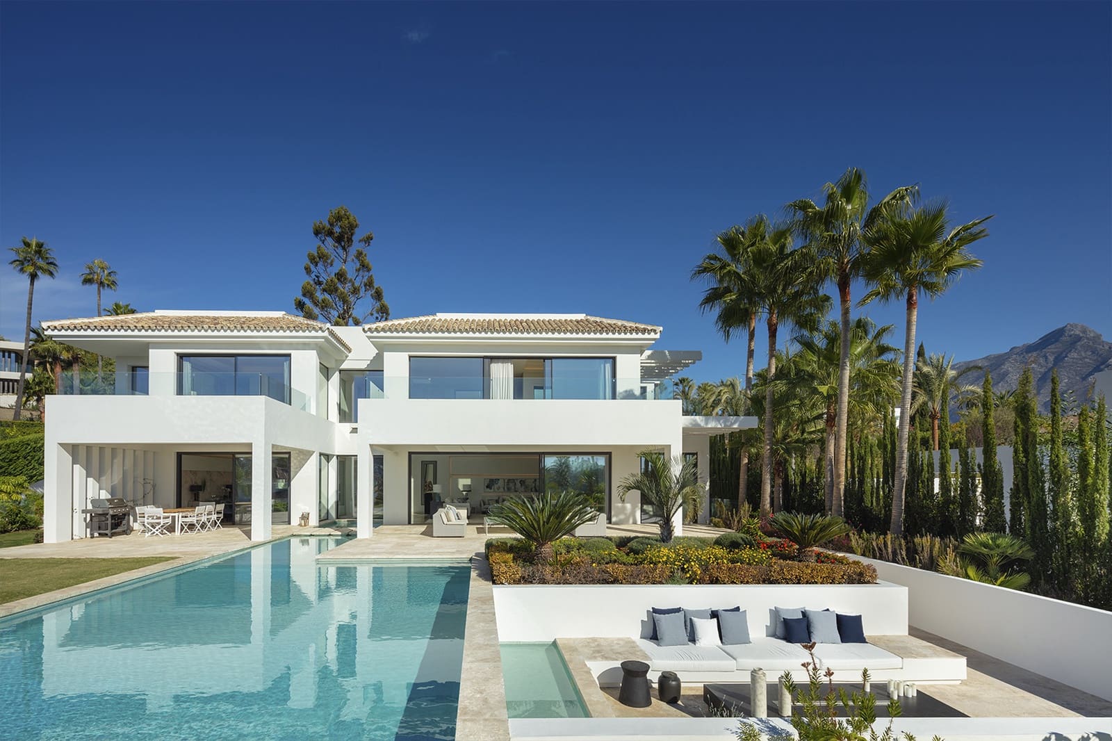 6 bedroom Villa for sale in Marbella with pool garage - € 6,850,000 (Ref: 9353392)