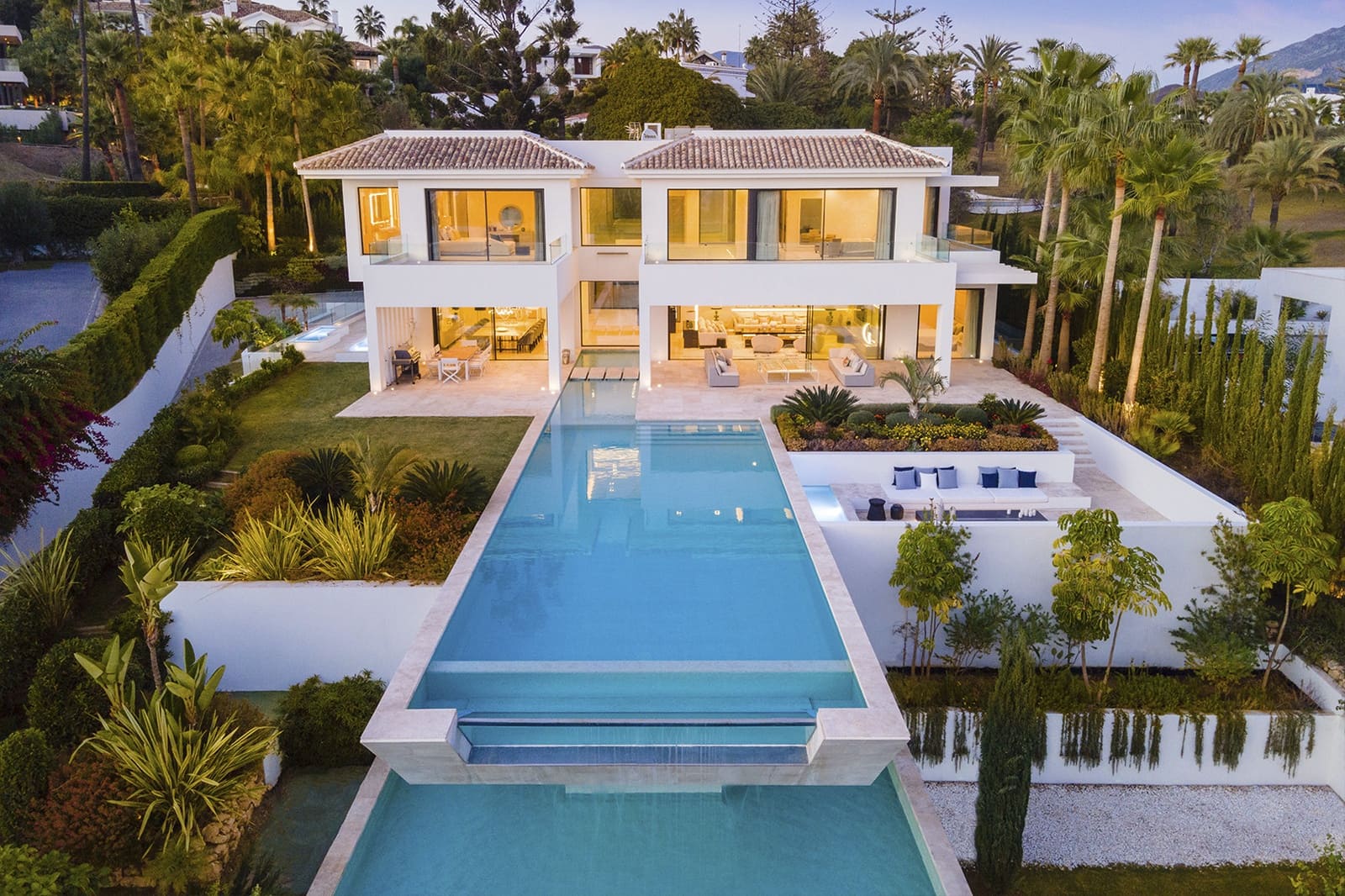 6 bedroom Villa for sale in Marbella with pool garage - € 6,850,000 (Ref: 9353392)