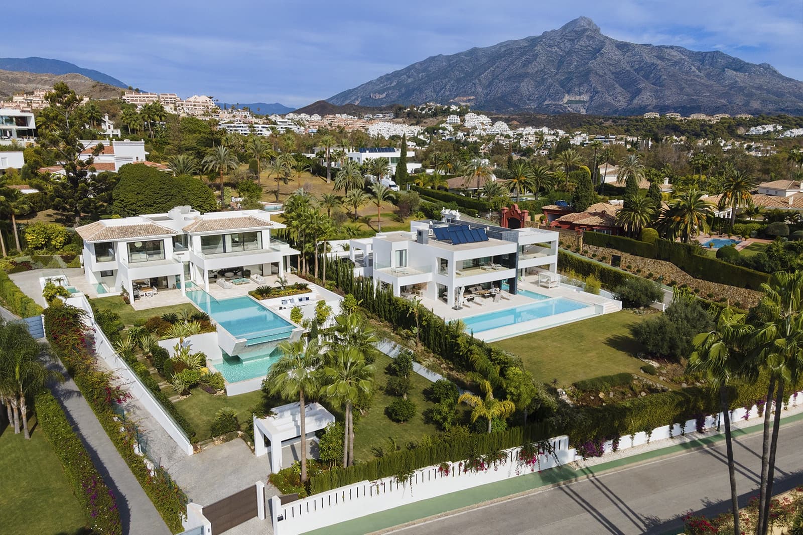 6 bedroom Villa for sale in Marbella with pool garage - € 6,850,000 (Ref: 9353392)