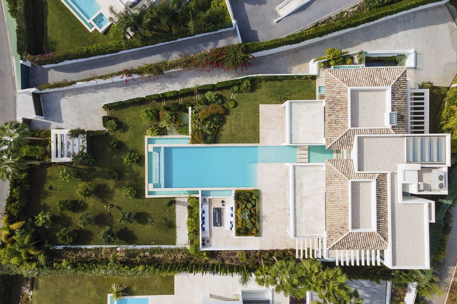 6 bedroom Villa for sale in Marbella with pool garage - € 6,850,000 (Ref: 9353392)