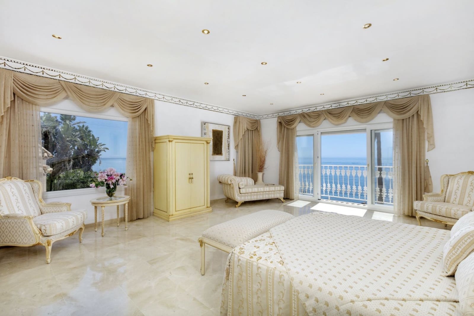 5 bedroom Villa for sale in Marbella with pool garage - € 6,500,000 (Ref: 9355753)