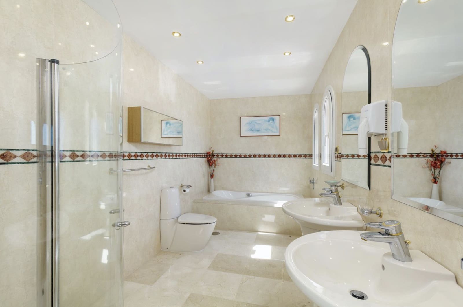 5 bedroom Villa for sale in Marbella with pool garage - € 6,500,000 (Ref: 9355753)