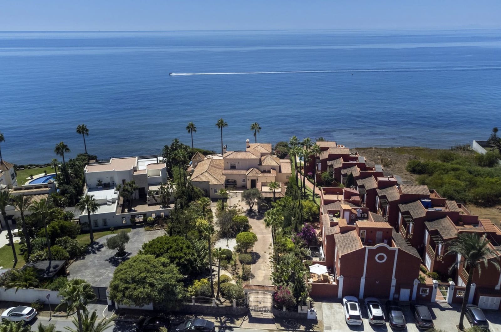 5 bedroom Villa for sale in Marbella with pool garage - € 6,500,000 (Ref: 9355753)