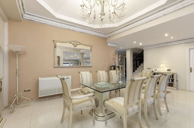 5 slaapkamer Villa te koop in Marbella met zwembad garage - € 6.500.000 (Ref: 9355753)