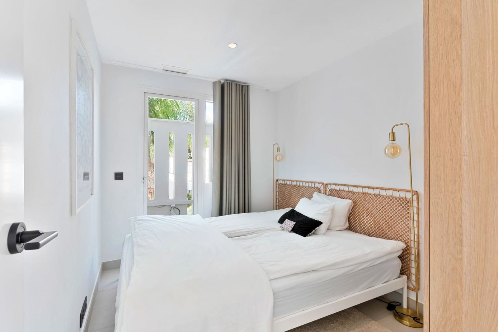 3 slaapkamer Penthouse te koop in Marbella met zwembad - € 625.000 (Ref: 9357120)