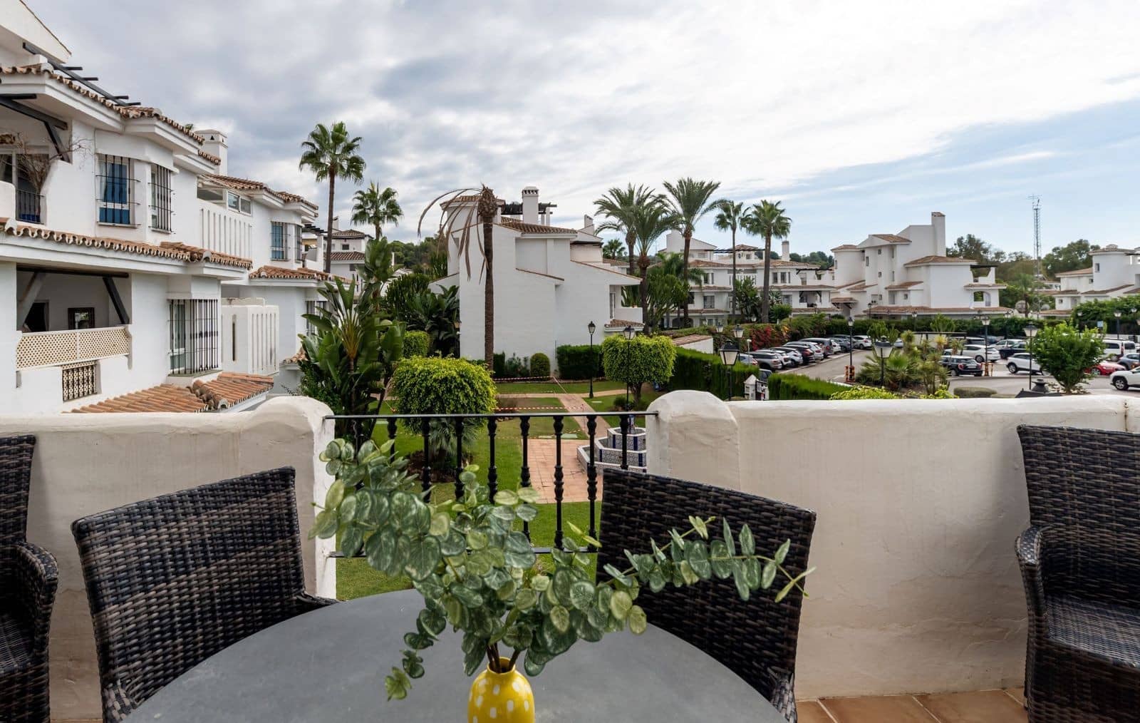 3 bedroom Apartment for sale in Nueva Andalucia with pool garage - € 470,000 (Ref: 9359102)