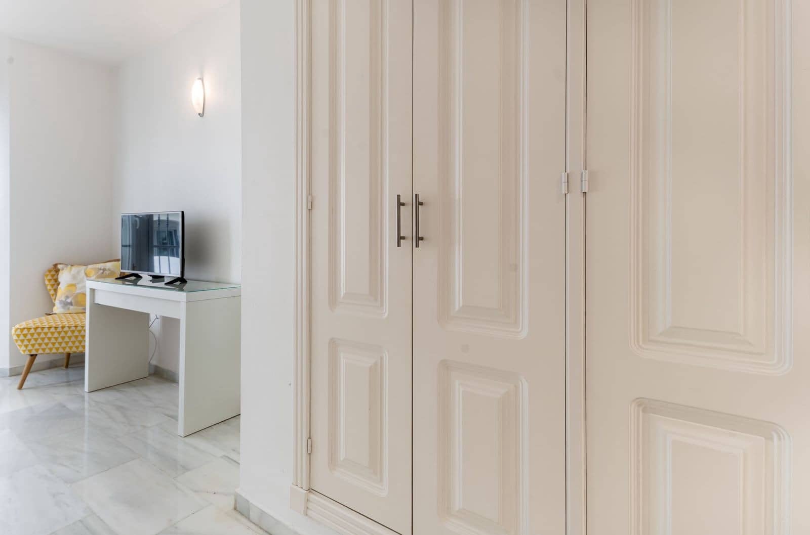 3 slaapkamer Appartement te koop in Nueva Andalucia met zwembad garage - € 470.000 (Ref: 9359102)