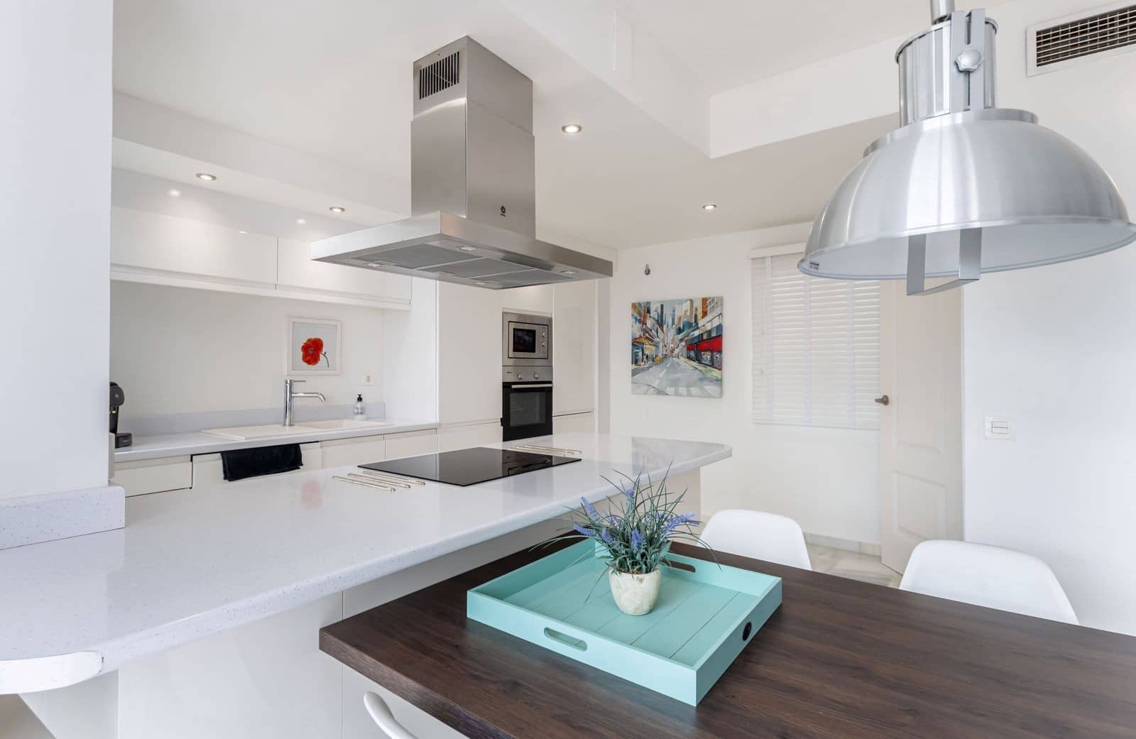 3 slaapkamer Appartement te koop in Nueva Andalucia met zwembad garage - € 470.000 (Ref: 9359102)