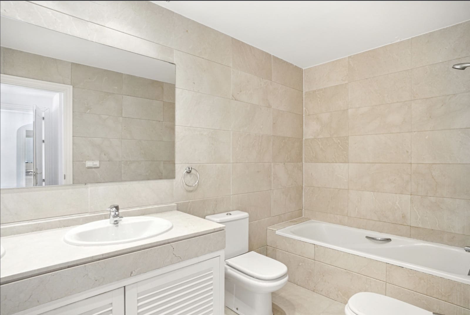 3 soverom Hus til salgs i Los Arqueros med svømmebasseng garasje - € 810 000 (Ref: 9359106)