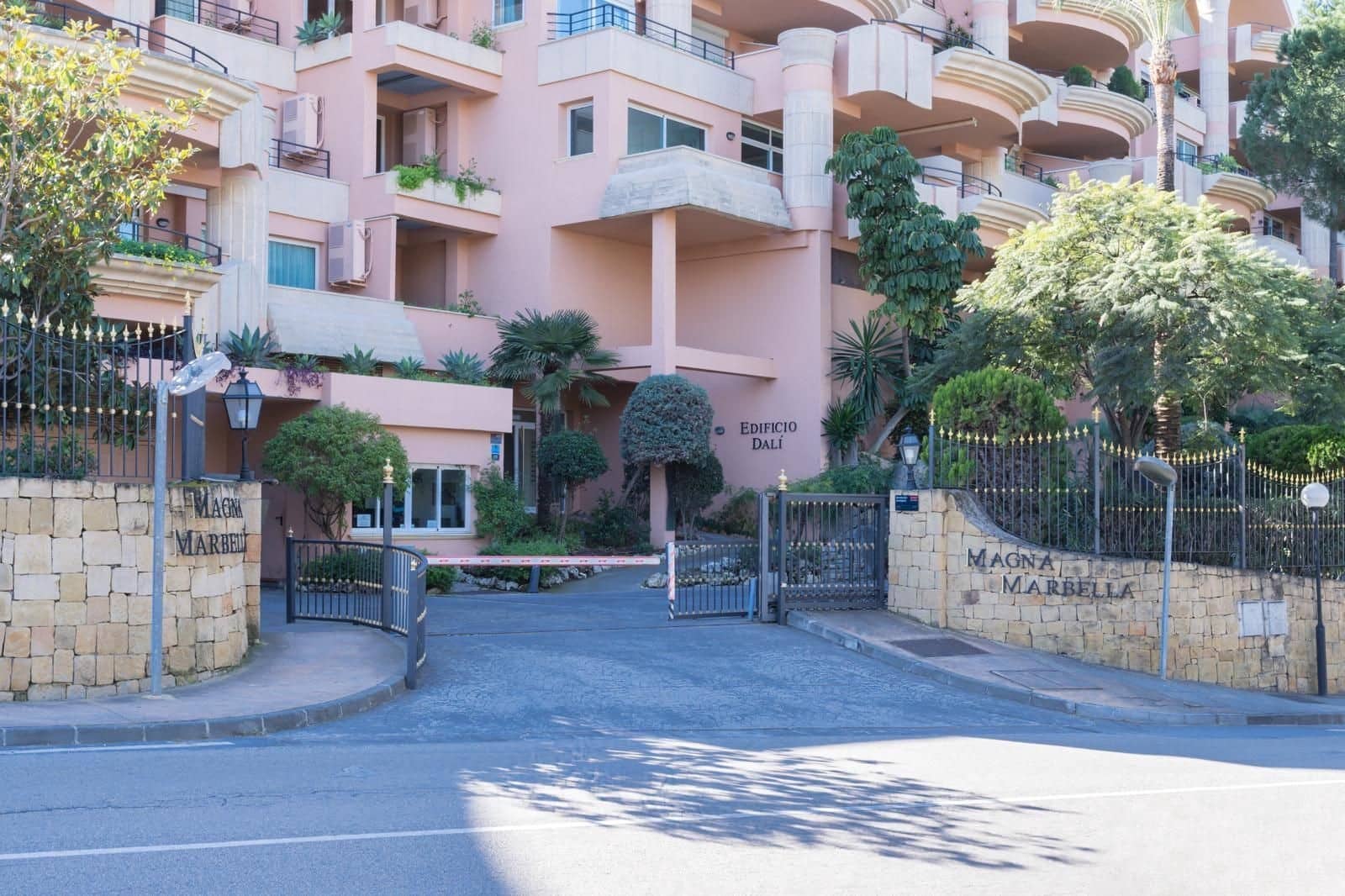 2 chambre Appartement à vendre à Marbella avec piscine garage - 695 000 € (Ref: 9359111)