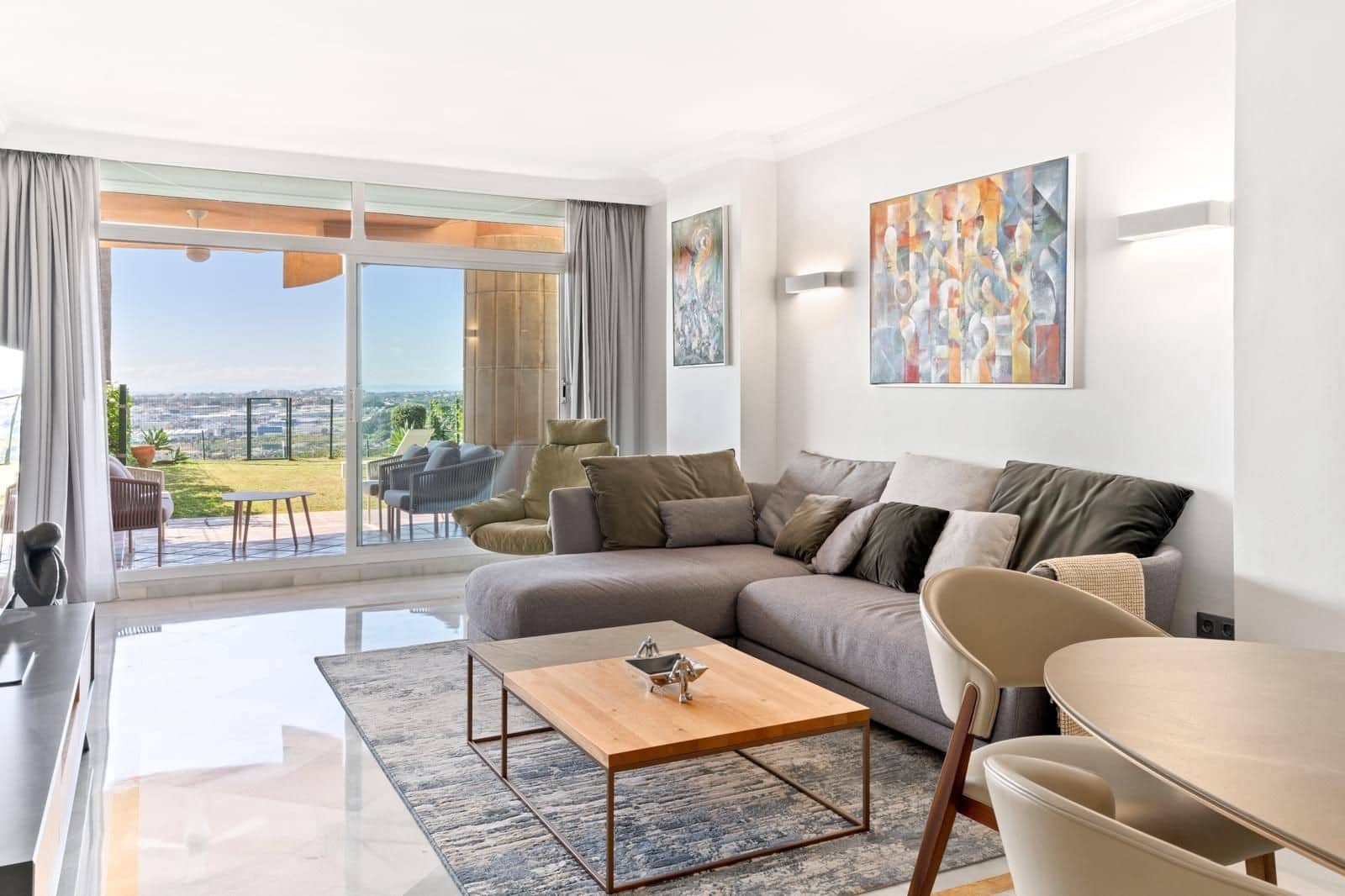 2 chambre Appartement à vendre à Marbella avec piscine garage - 695 000 € (Ref: 9359111)