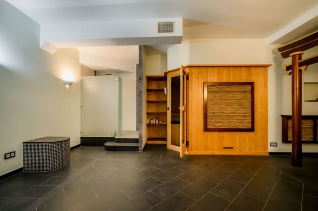 6 soverom Villa til salgs i Benahavís med svømmebasseng garasje - € 3 500 000 (Ref: 9359112)