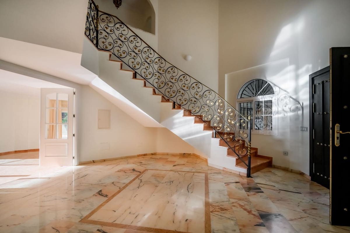 6 soverom Villa til salgs i Benahavis med svømmebasseng garasje - € 3 500 000 (Ref: 9359112)