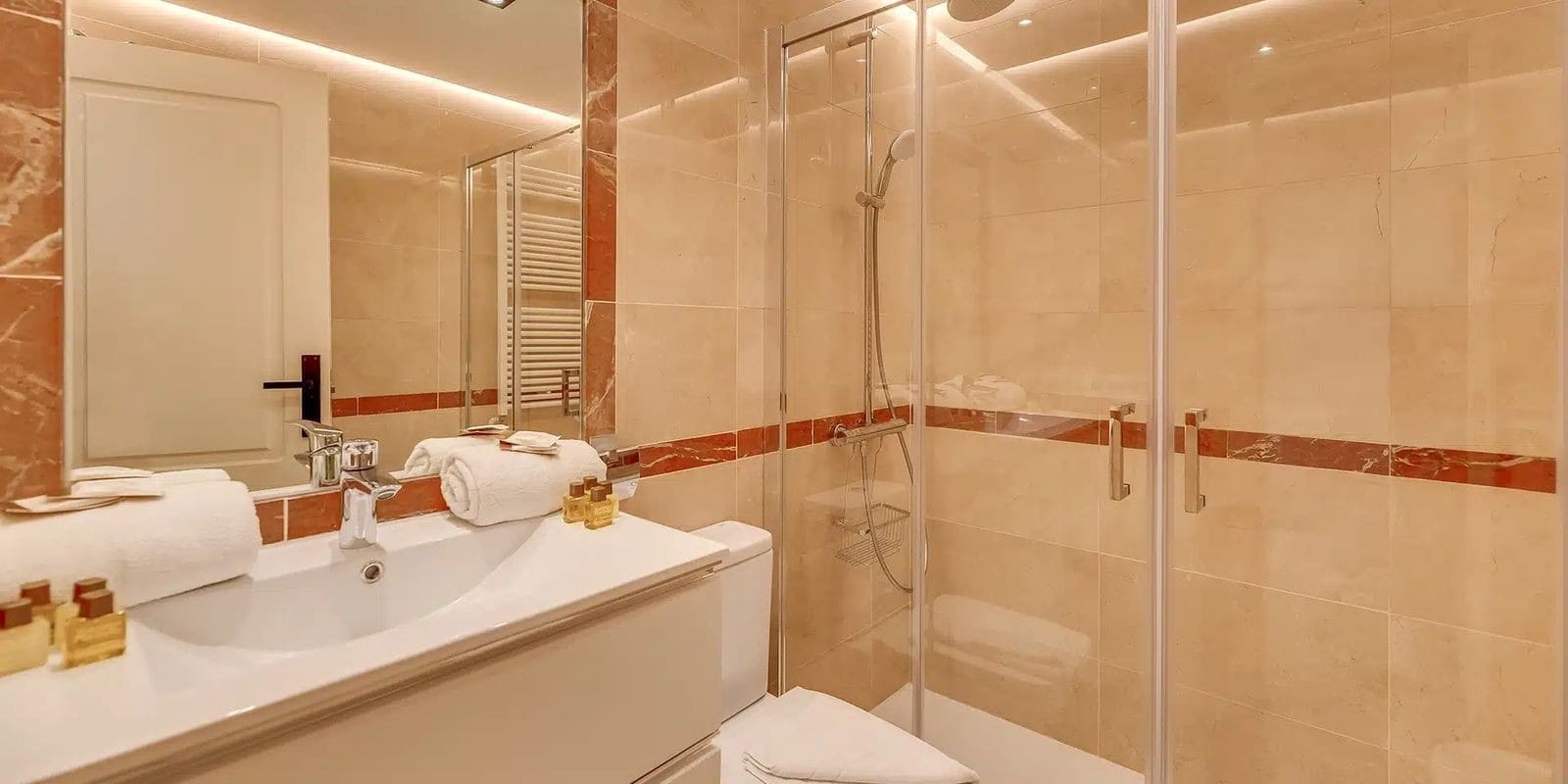 3 chambre Appartement à vendre à Marbella avec piscine garage - 655 000 € (Ref: 9359114)