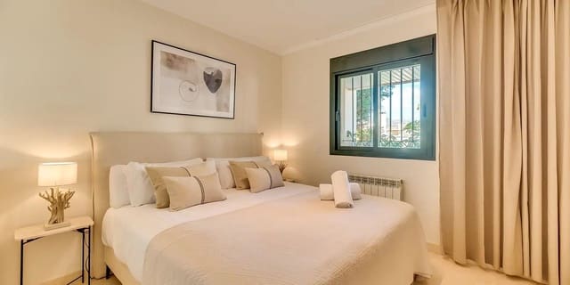 3 chambre Appartement à vendre à Marbella avec piscine garage - 655 000 € (Ref: 9359114)