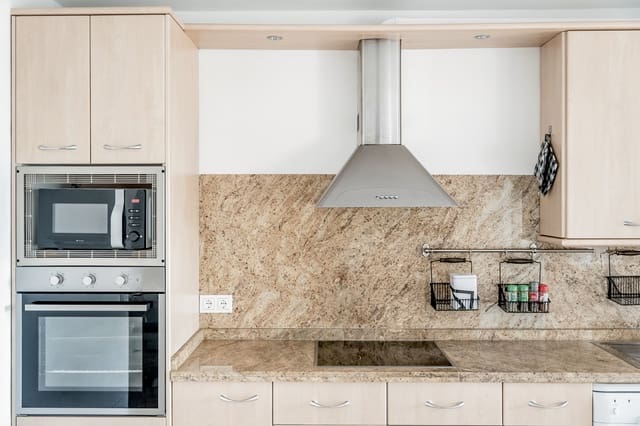 2 makuuhuone Huoneisto myytävänä paikassa Nueva Andalucía Centro, Marbella mukana uima-altaan - 499 000 € (Ref: 9359116)