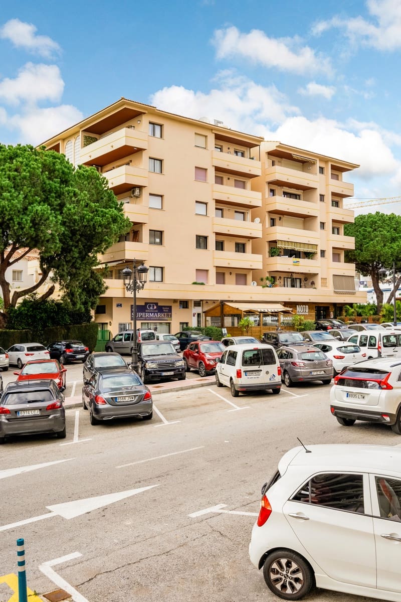 2 makuuhuone Huoneisto myytävänä paikassa Nueva Andalucia mukana uima-altaan - 499 000 € (Ref: 9359116)