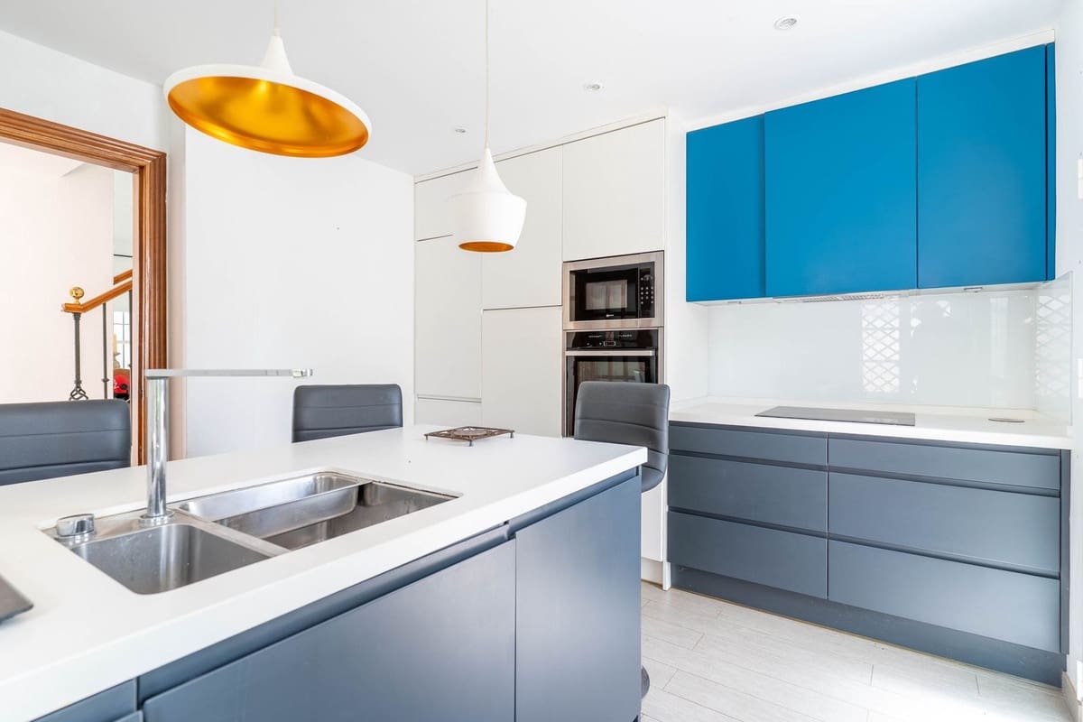 3 soverom Hus til salgs i Marbella med svømmebasseng garasje - € 519 000 (Ref: 9359117)