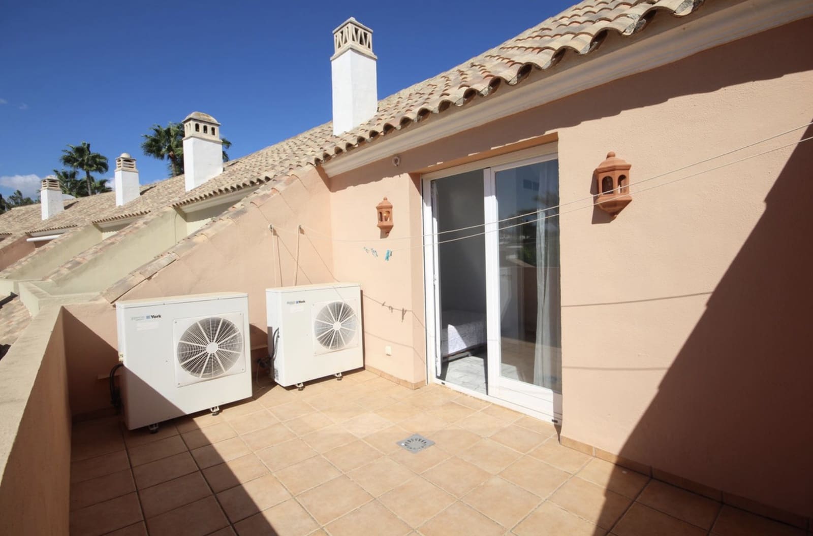 3 soverom Kjedet enebolig til salgs i Marbella med svømmebasseng garasje - € 1 190 000 (Ref: 9362295)