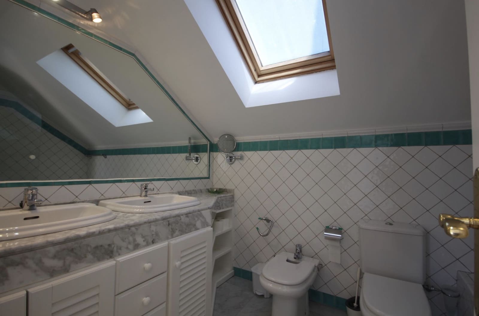 3 soverom Kjedet enebolig til salgs i Marbella med svømmebasseng garasje - € 1 190 000 (Ref: 9362295)