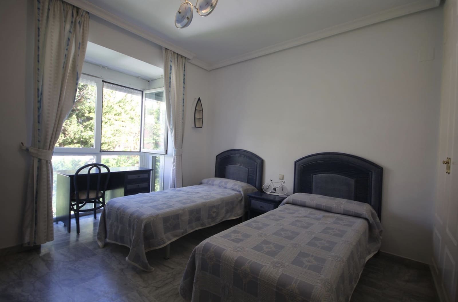 3 soverom Kjedet enebolig til salgs i Marbella med svømmebasseng garasje - € 1 190 000 (Ref: 9362295)