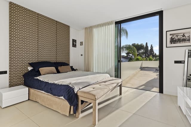 6 soverom Villa til salgs i San Pedro de Alcantara, Marbella med svømmebasseng garasje - € 2 295 000 (Ref: 9362296)