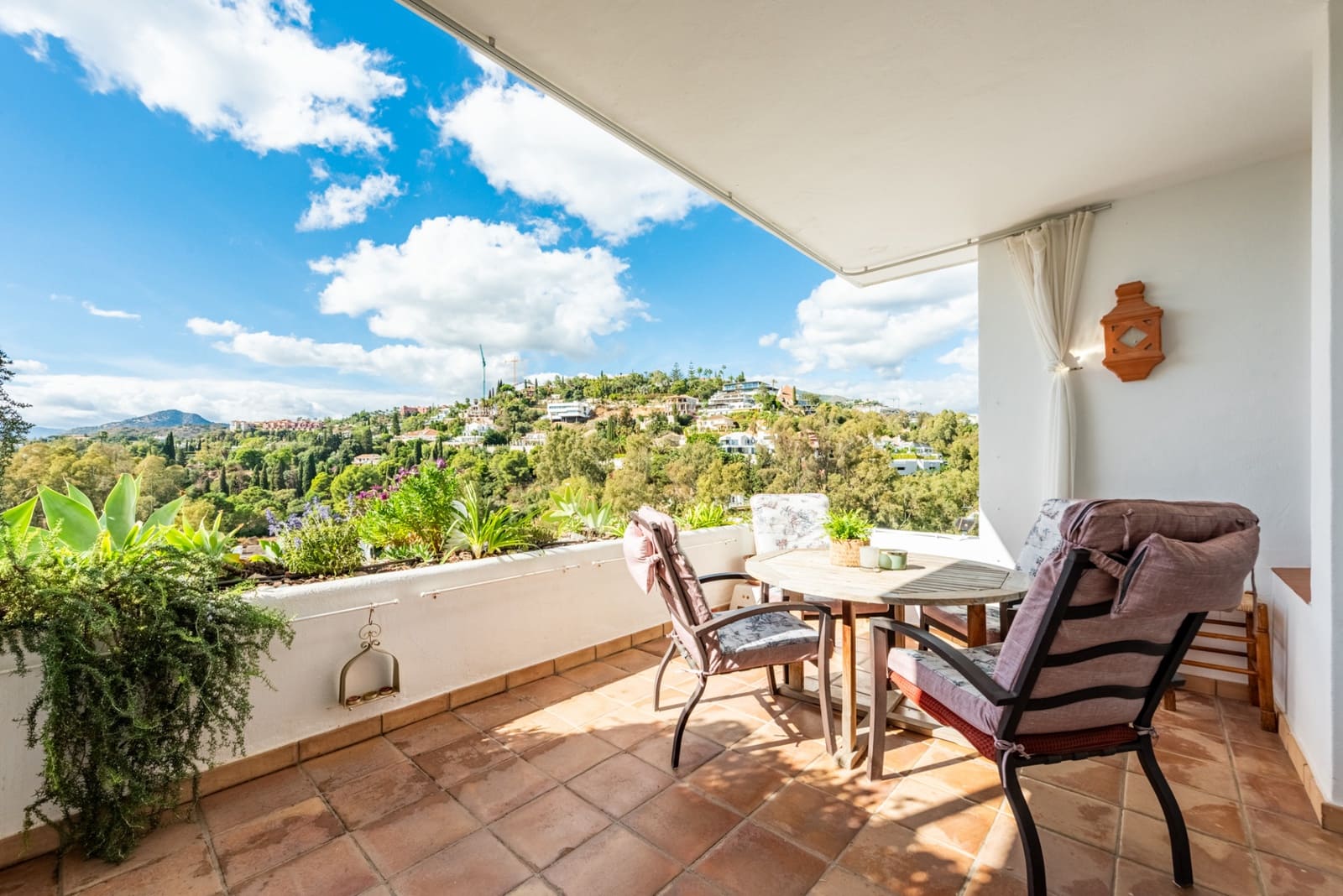 2 Zimmer Apartment zu verkaufen in Benahavis mit Pool Garage - 560.000 € (Ref: 9367261)