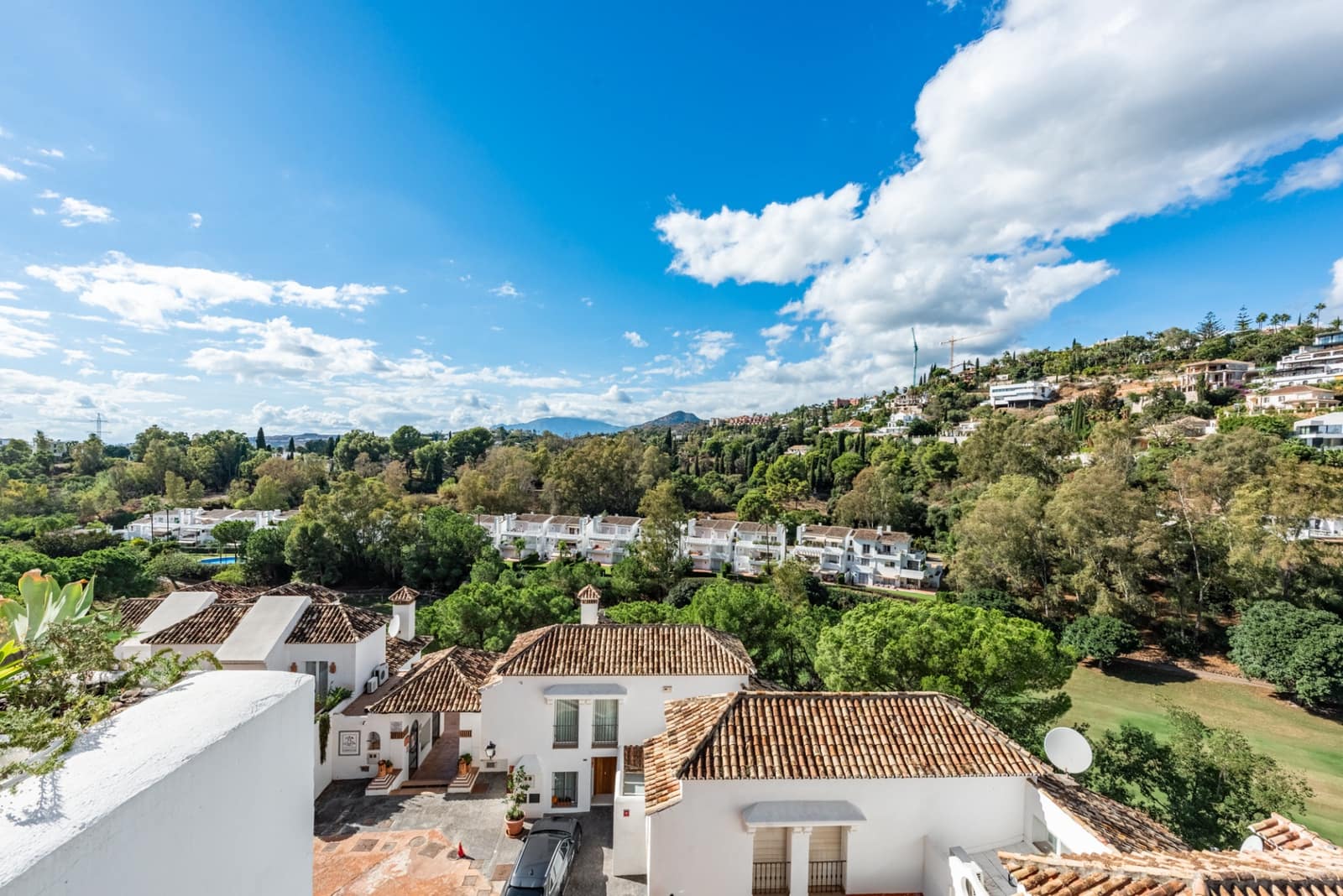 2 Zimmer Apartment zu verkaufen in Benahavis mit Pool Garage - 560.000 € (Ref: 9367261)