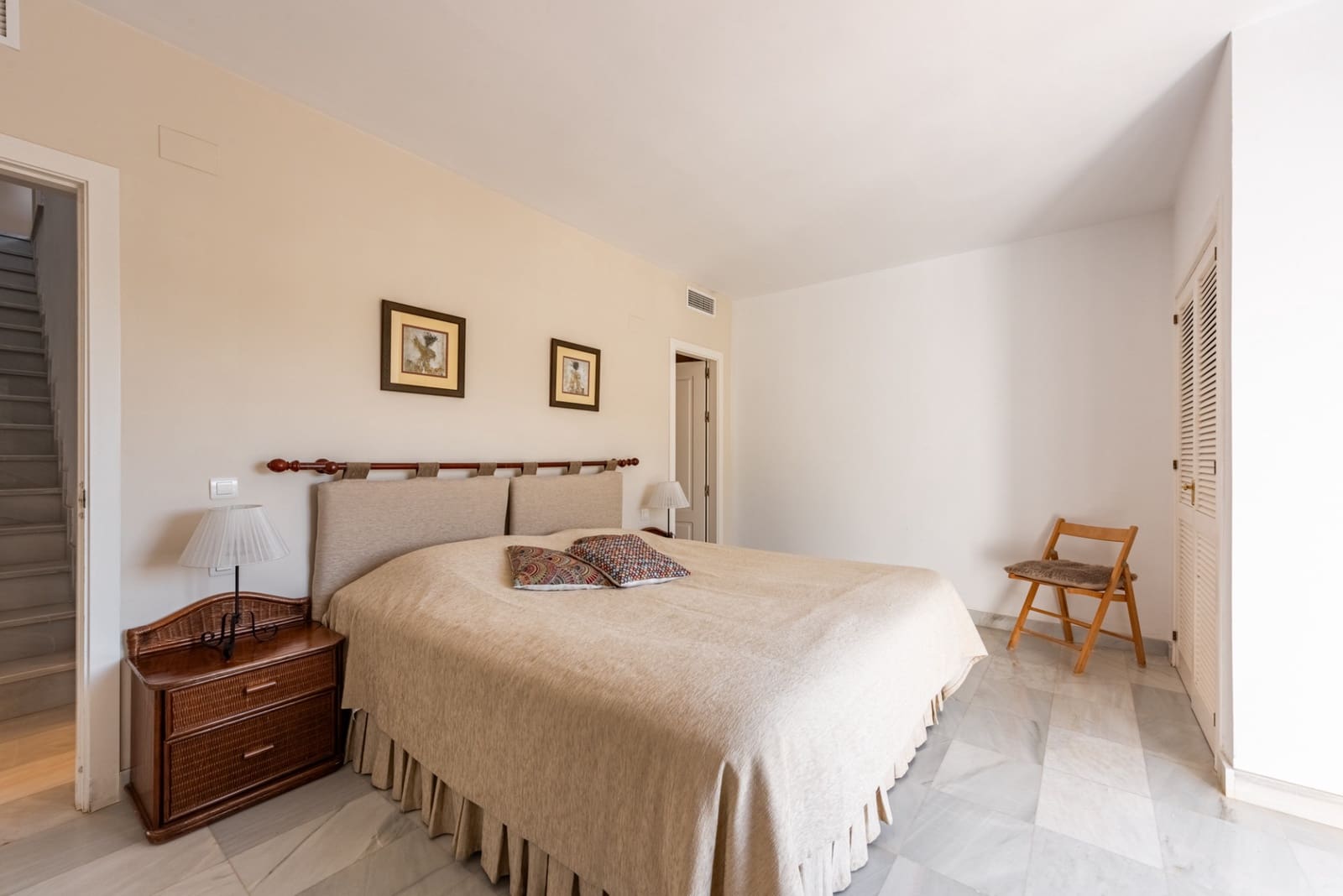 2 quarto Apartamento para venda em La Quinta com piscina garagem - 559 000 € (Ref: 9367261)