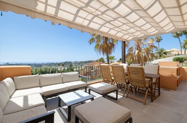 3 soveværelse Penthouse til salg i Nueva Andalucia, Marbella med swimmingpool garage - € 1.145.000 (Ref: 9371959)