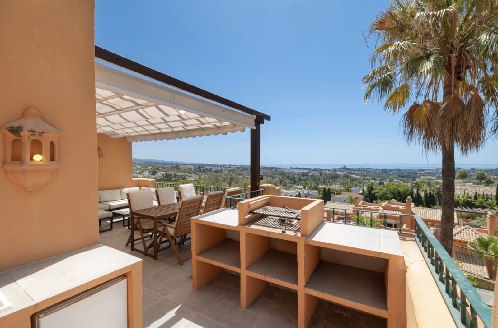 3 soveværelse Penthouse til salg i Nueva Andalucia med swimmingpool garage - € 1.145.000 (Ref: 9371959)