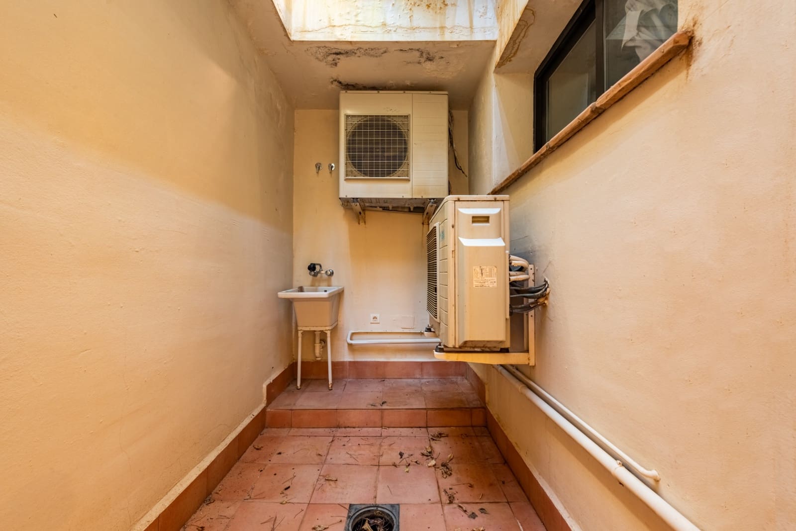 4 sovrum Hus till salu i Benahavis med pool garage - 695 000 € (Ref: 9375121)