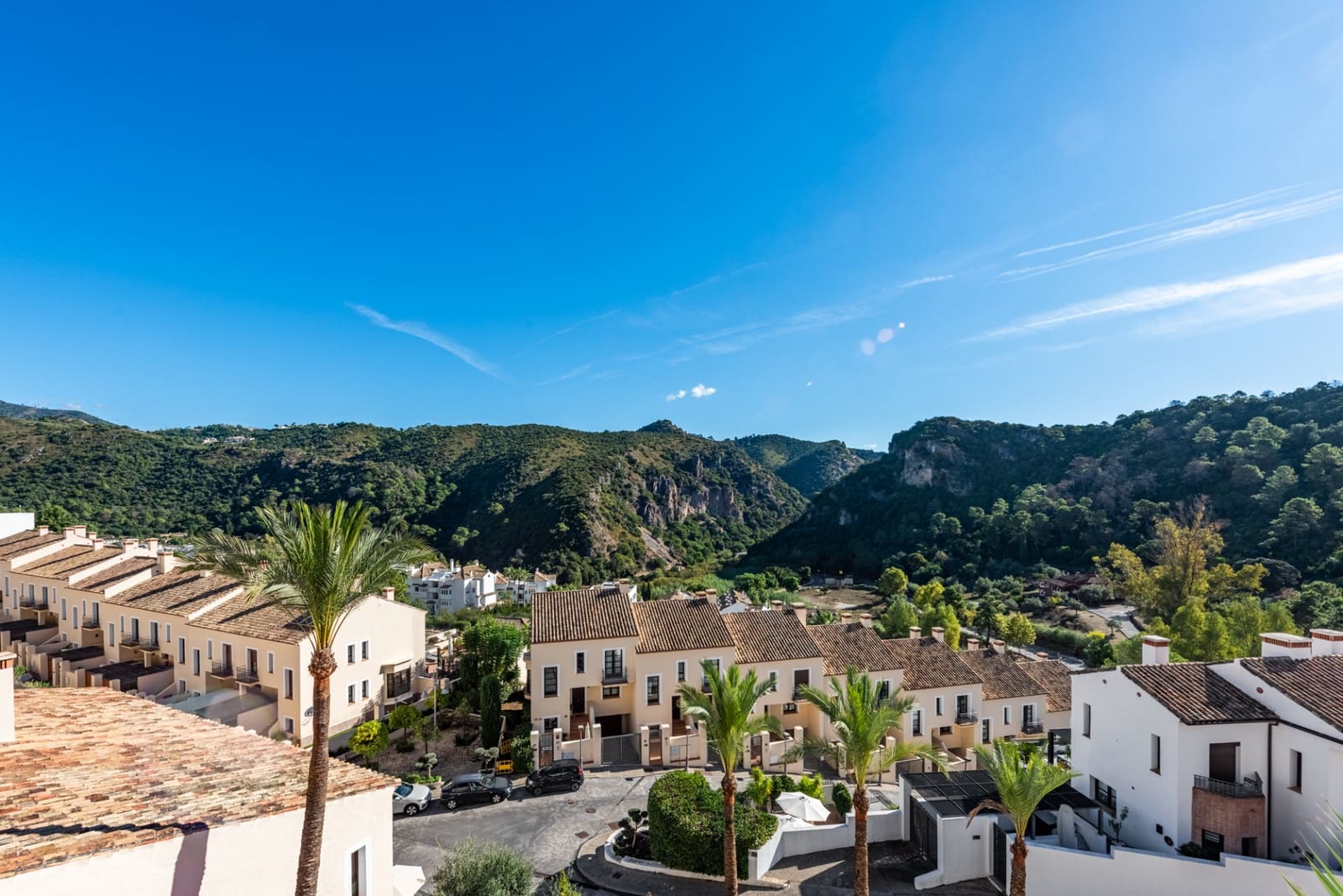 4 sovrum Hus till salu i Benahavis med pool garage - 695 000 € (Ref: 9375121)