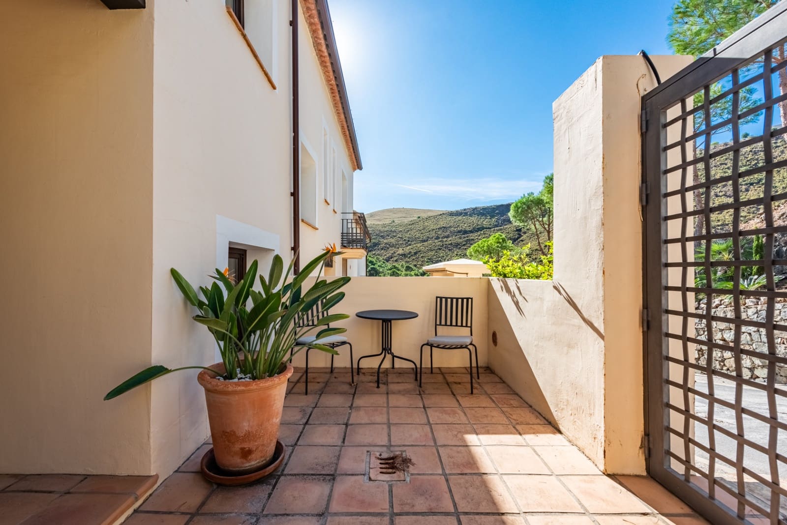 4 sovrum Hus till salu i Benahavis med pool garage - 695 000 € (Ref: 9375121)