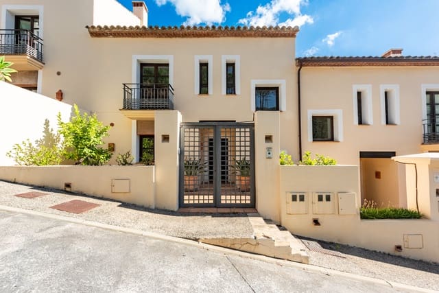 4 sypialnia Dom na sprzedaż w Benahavís pueblo, Benahavís z basenem garażem - 695 000 € (Ref: 9375121)