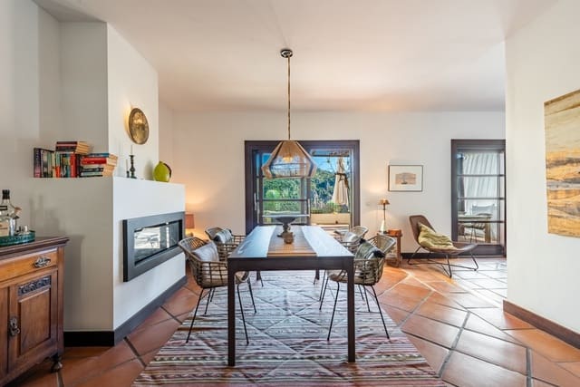 4 sypialnia Dom na sprzedaż w Benahavís pueblo, Benahavís z basenem garażem - 695 000 € (Ref: 9375121)