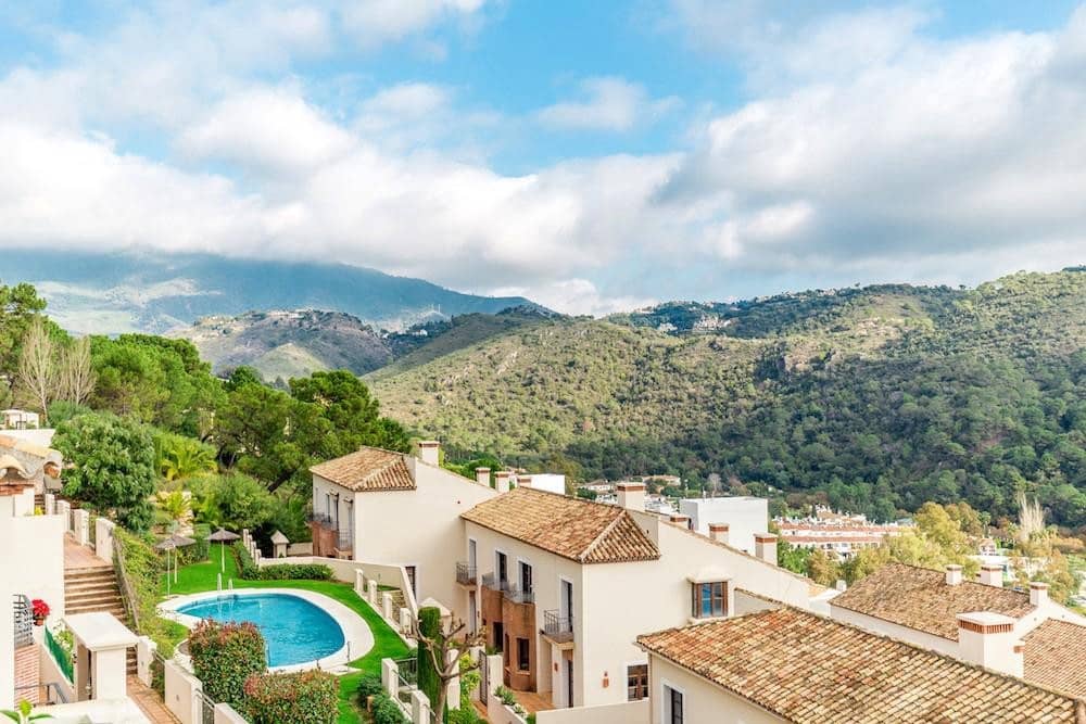 4 sovrum Hus till salu i Benahavis med pool garage - 695 000 € (Ref: 9375121)