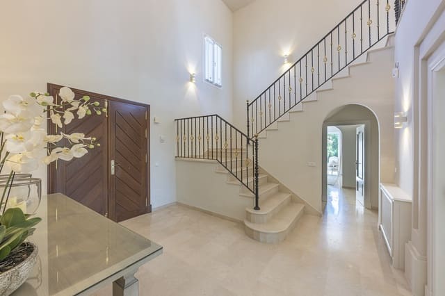 5 sovrum Villa till salu i La Quinta, Benahavís - 2 895 000 € (Ref: 9375123)