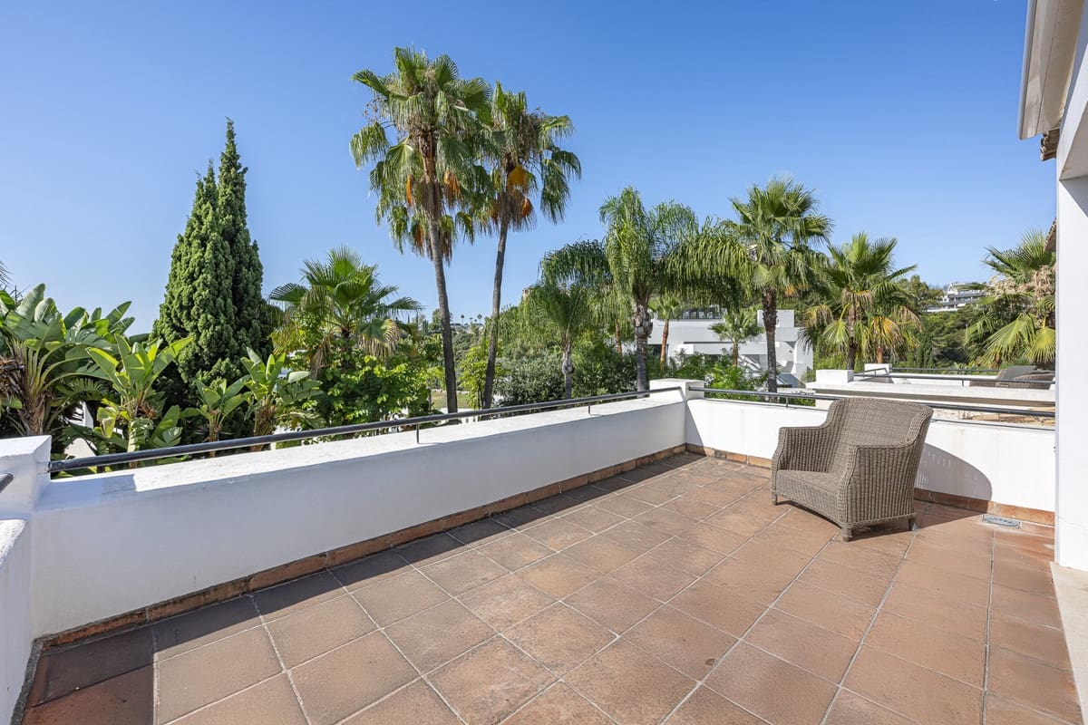 5 bedroom Villa for sale in La Quinta - € 2,895,000 (Ref: 9375123)