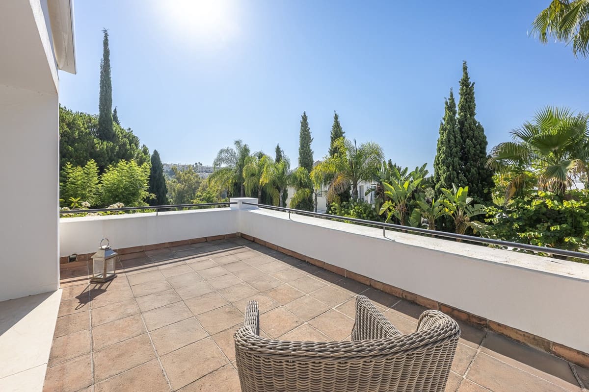 5 bedroom Villa for sale in La Quinta - € 2,895,000 (Ref: 9375123)