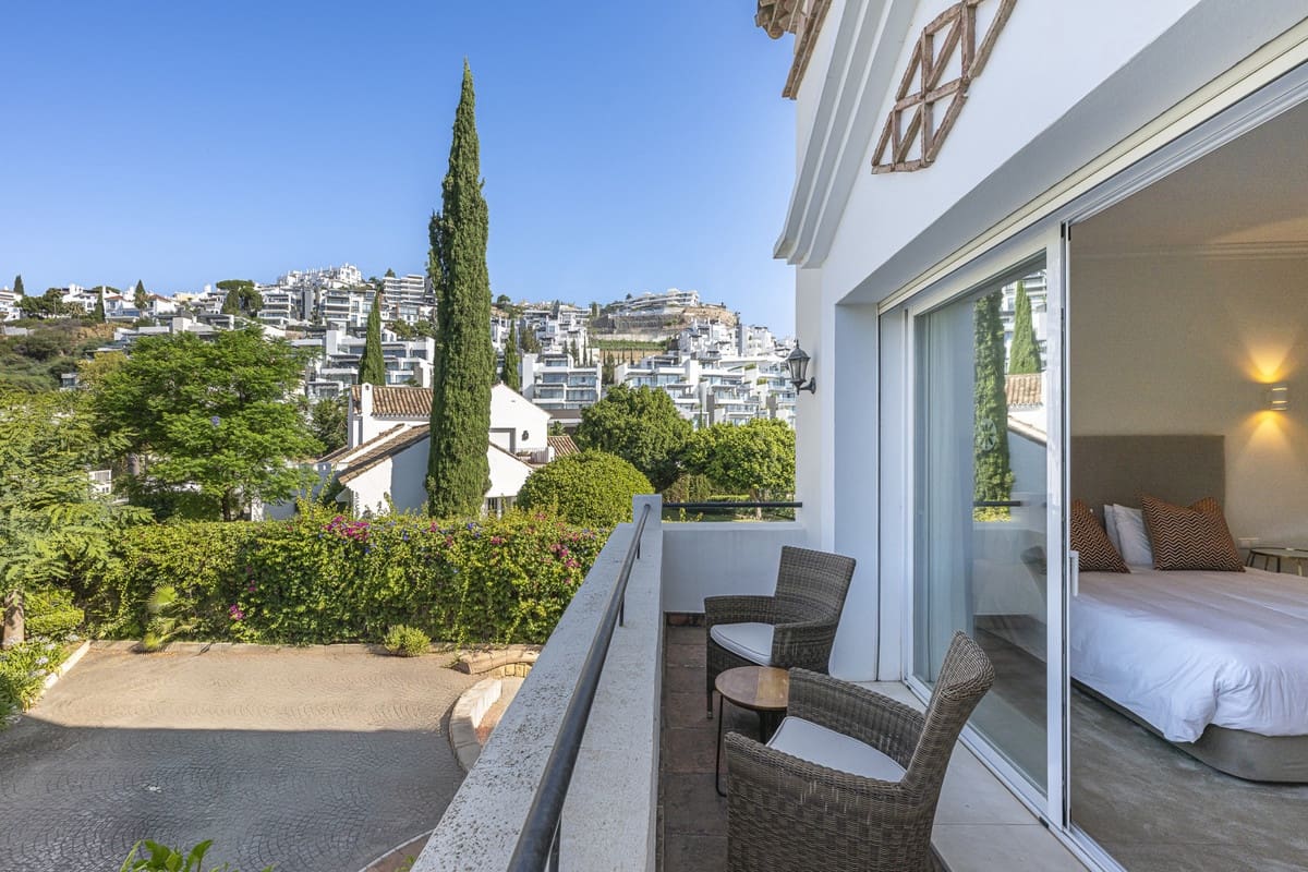 5 bedroom Villa for sale in La Quinta - € 2,895,000 (Ref: 9375123)