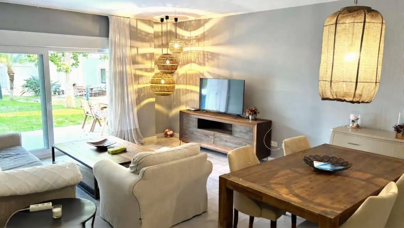 2 bedroom Apartment for sale in Nueva Andalucia with pool garage - € 599,000 (Ref: 9376710)