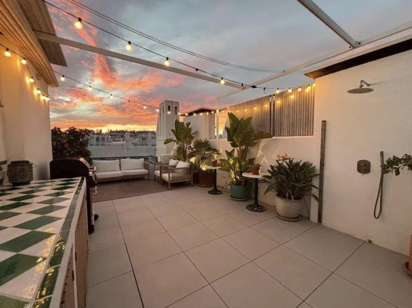 3 bedroom Penthouse for sale in Marbella with pool garage - € 992,000 (Ref: 9378908)