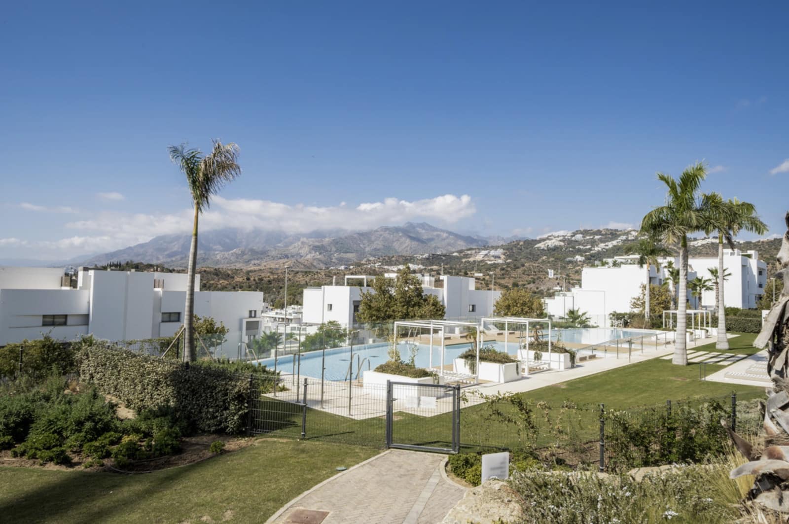 4 soveværelse Lejlighed til salg i Marbella med swimmingpool garage - € 1.550.000 (Ref: 9382540)
