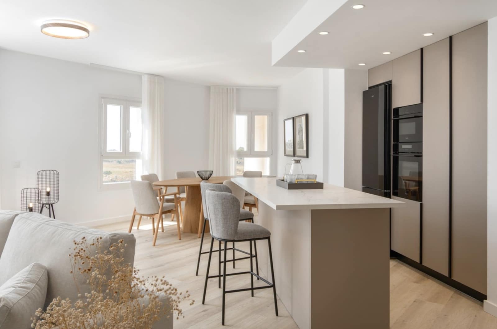 4 sovrum Takvåning till salu i Nueva Andalucia med pool garage - 650 000 € (Ref: 9382541)