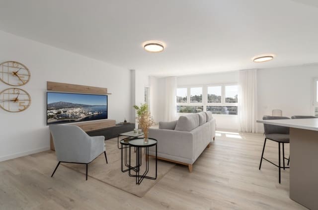 4 sovrum Takvåning till salu i Nueva Andalucia, Marbella med pool garage - 650 000 € (Ref: 9382541)