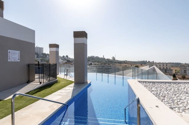 4 sovrum Takvåning till salu i Nueva Andalucia, Marbella med pool garage - 650 000 € (Ref: 9382541)