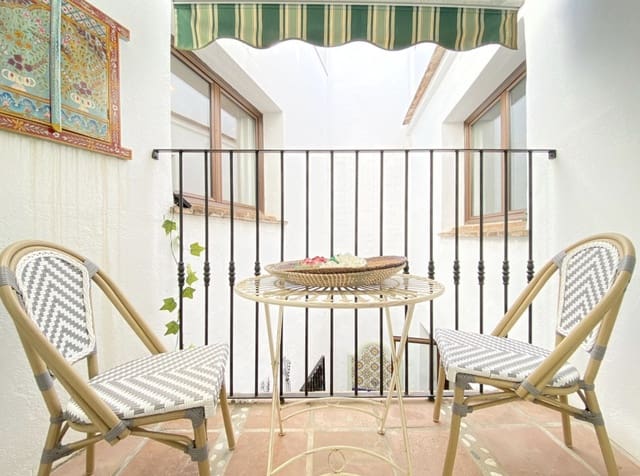 5 makuuhuone Omakotitalo myytävänä paikassa Marbella - 1 275 000 € (Ref: 9385393)