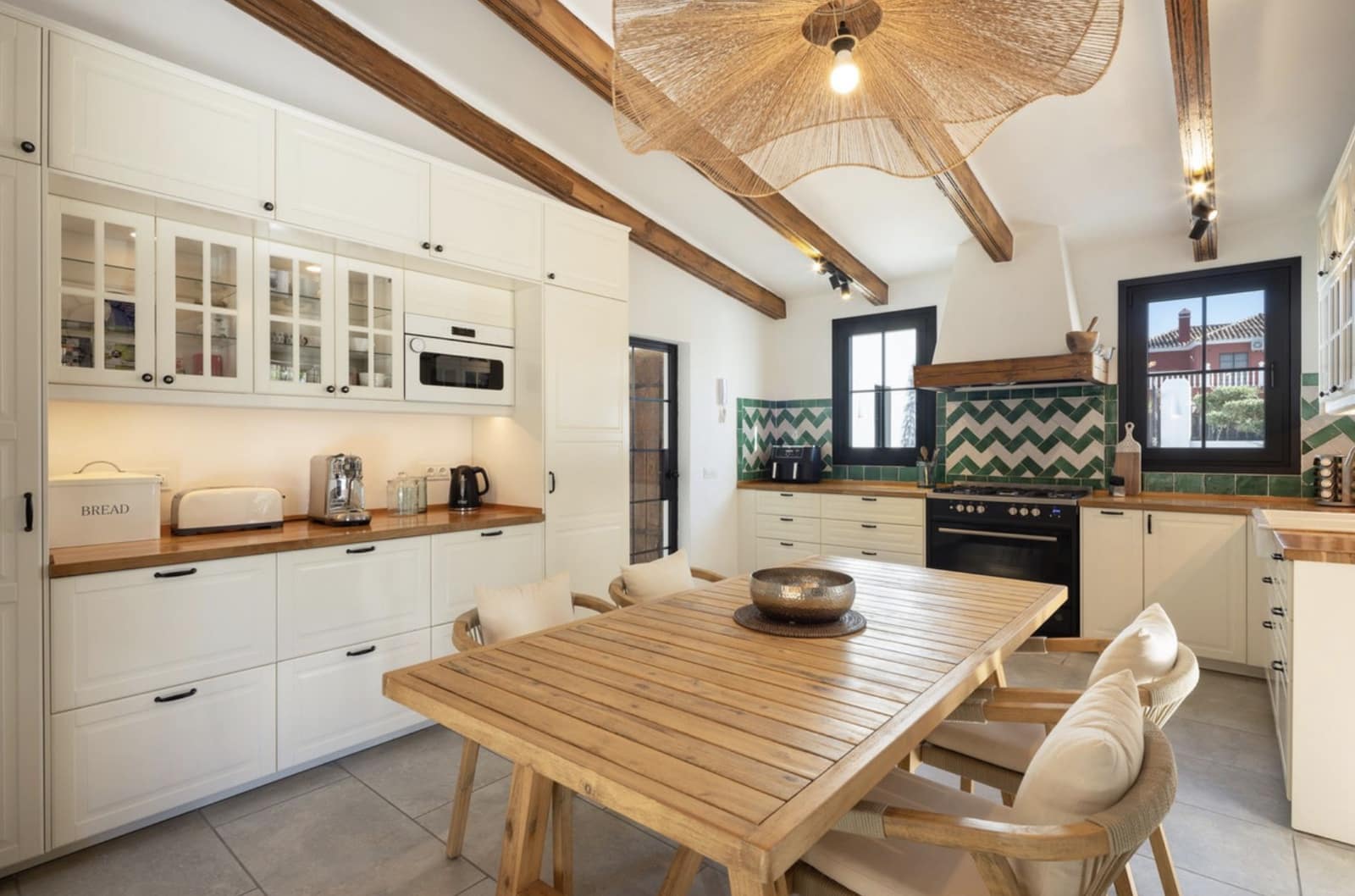 8 quarto Moradia para venda em Guadalmina com piscina garagem - 3 950 000 € (Ref: 9387749)